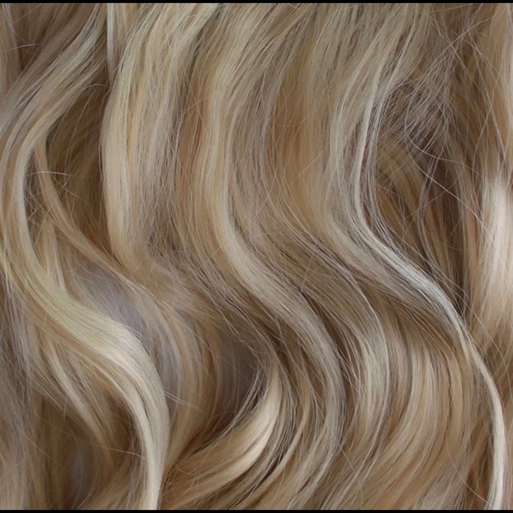 Bleach blonde Clip Ins - Picture 2 of 3